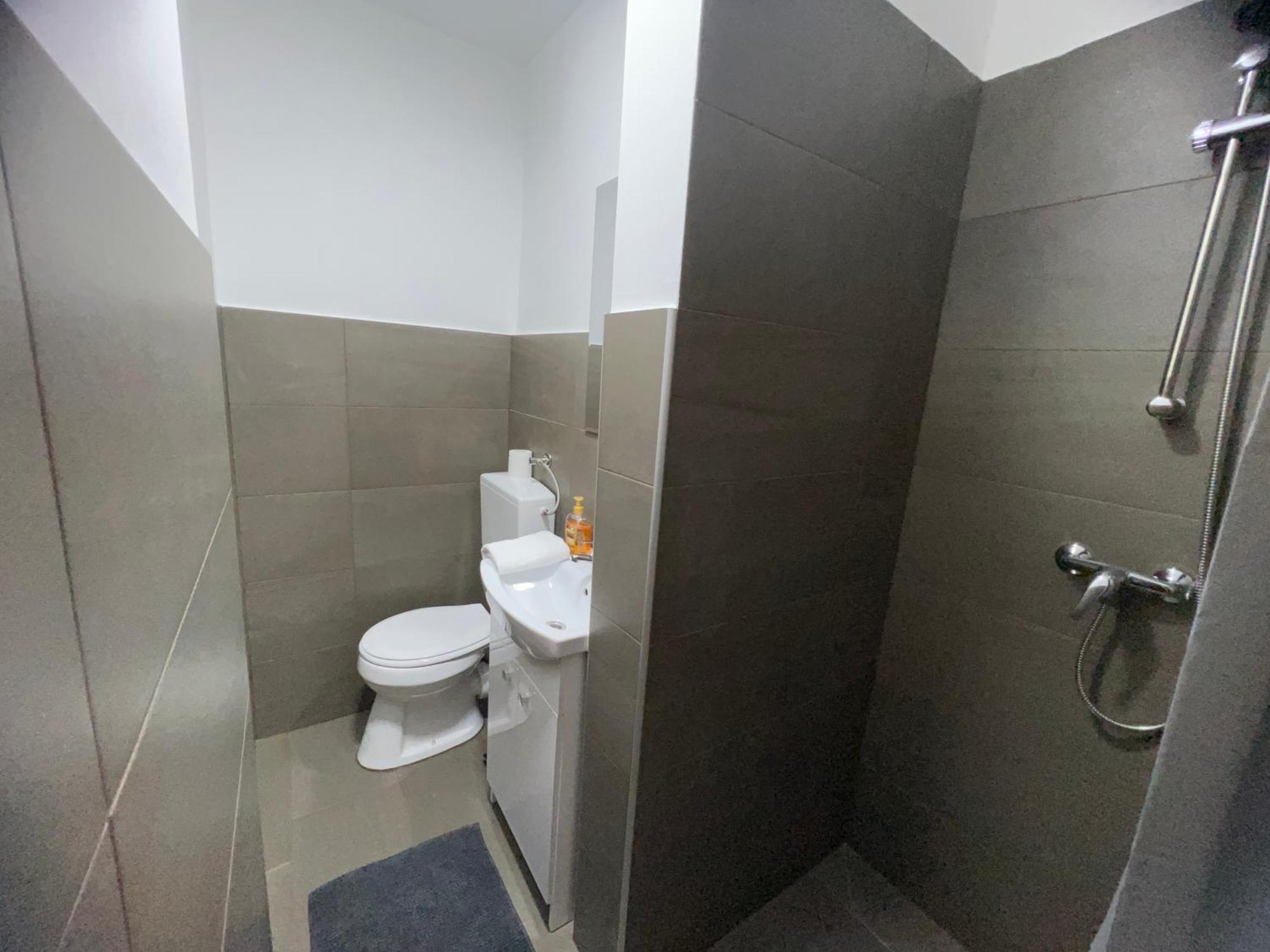 Lemonwood House Hotel Postojna Bagian luar foto