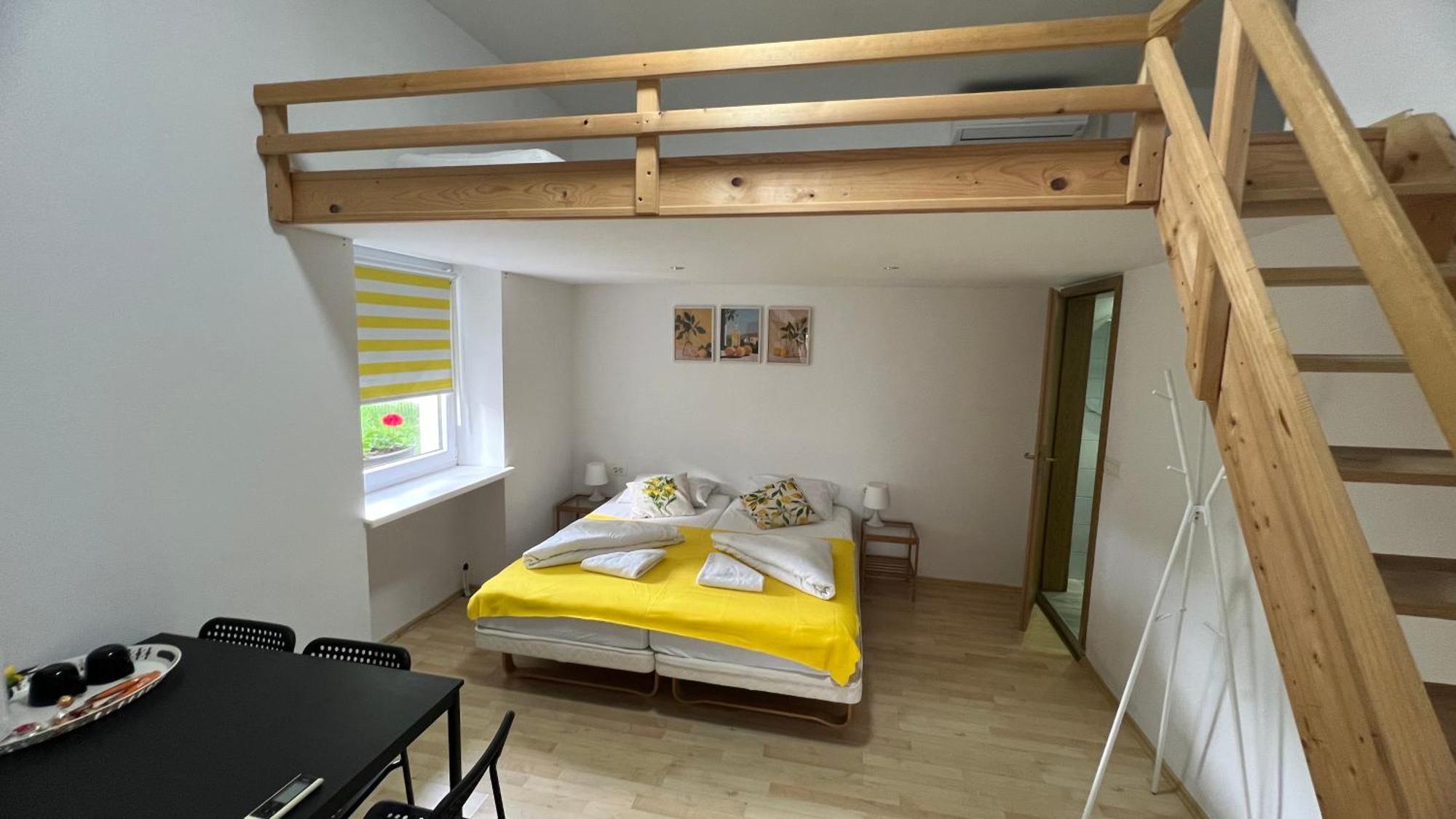Lemonwood House Hotel Postojna Bagian luar foto